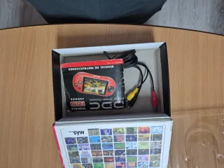 Pocket Dream Console Conny machacada, funcionando.