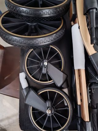 - MoMi ESTELLE LIGHT PLUS a partir de los 6 mese