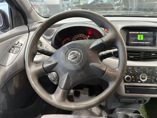 Nissan Almera Tino 1.8 Acenta