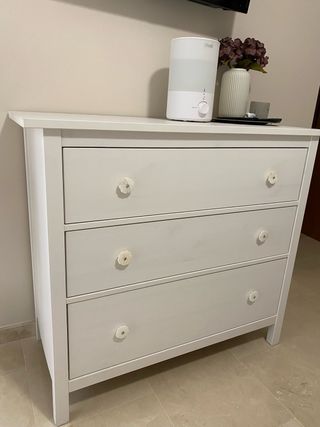 Cajonera color blanco roto