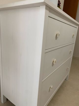 Cajonera color blanco roto