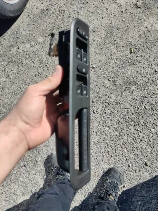 Botonera Elevalunas VAG Audi Skoda Seat 1J4959857C