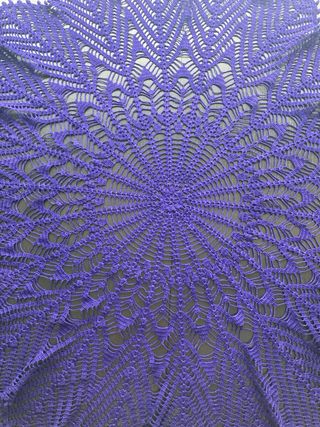 Tapete de ganchillo mantel crochet morado redondo