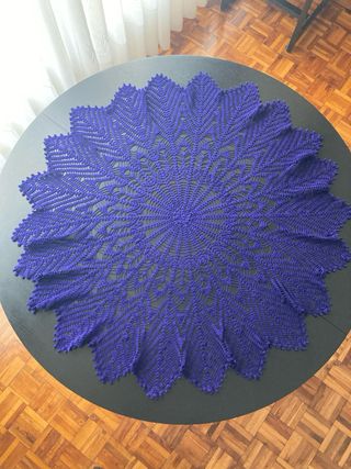Tapete de ganchillo mantel crochet morado redondo