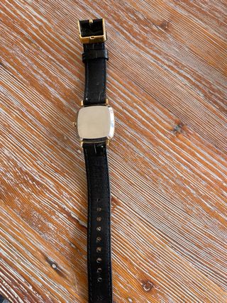 Omega De Ville Quartz Dorado