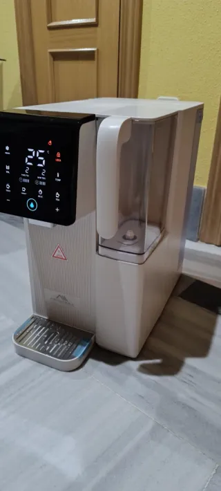 Filtro de agua con pantalla digital