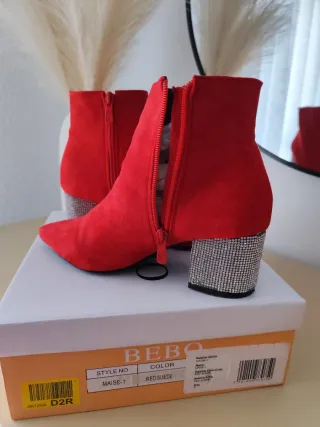 Botines BEBO rojos tacón pedrería Talla 38