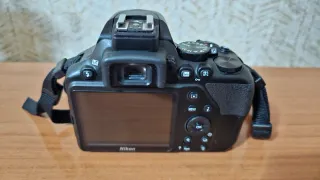 Cámara Nikon D3500 + Tarjeta 64GB + Bolso