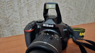 Cámara Nikon D3500 + Tarjeta 64GB + Bolso