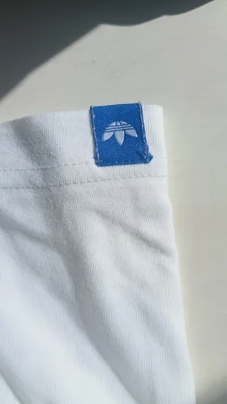 Pack 2 camisetas marca: Abercrombie & Adidas