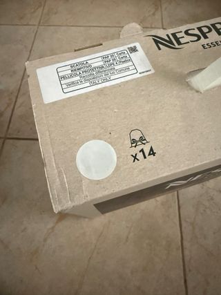 Cafetera Nespresso Krups Essenza Mini