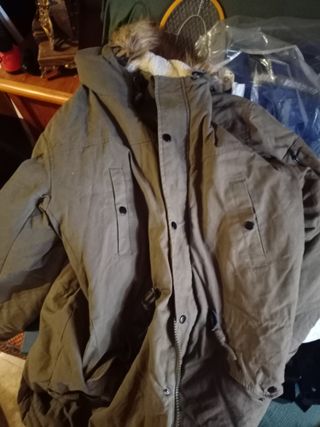 Parka Bershka verde militar