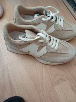 Zapatillas New Balance Beige/Blanco Talla 37