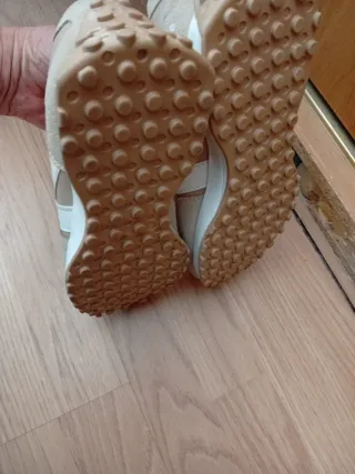 Zapatillas New Balance Beige/Blanco Talla 37