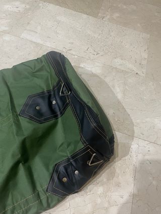 Saco de boxeo verde y negro