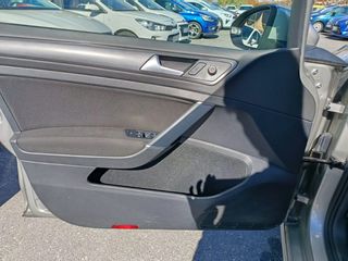 SIN ENTRADA! Volkswagen Golf DIESEL AUTOMÁTICO