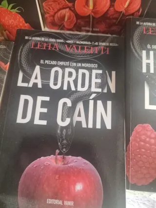 Lena Valentí ,saga la orden de cain ,novelas