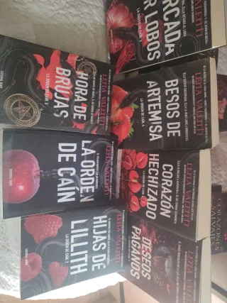 Lena Valentí ,saga la orden de cain ,novelas