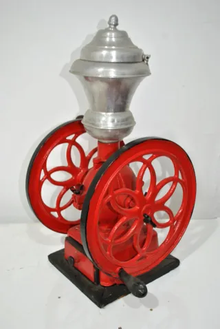 Antiguo molinillo de café Elma N6