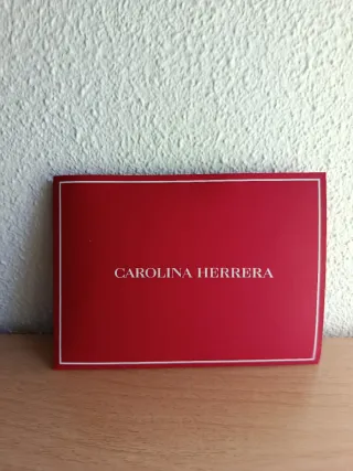 Llavero Carolina Herrera CH Dorado