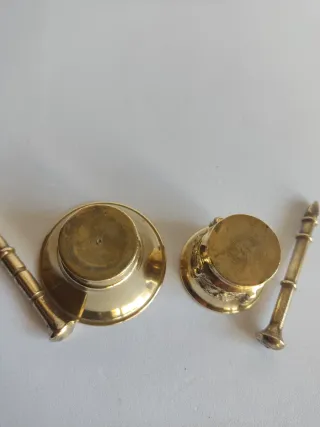 2 morteros/almireces pequeños decorativos bronce.