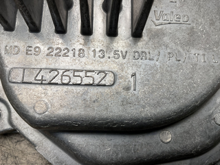 Lastre faro izq Audi Q5 2017-2025