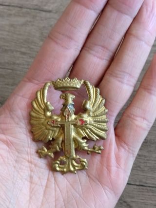 Insignia militar para casco postguerra