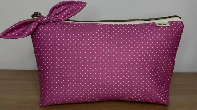 Neceser hecho a mano lunares