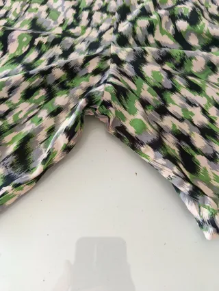 Short de mujer con bolsillos laterales.