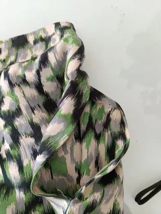 Short de mujer con bolsillos laterales.