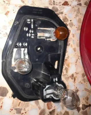 Piloto trasero izquierdo Peugeot 206