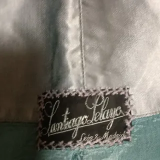 Capote de paseo bordado