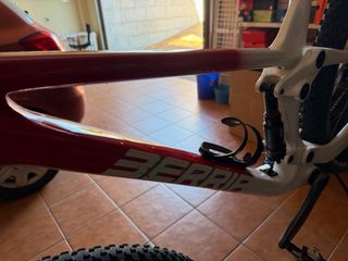 Bicicleta de montaña doble suspension Berria makko