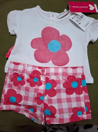 Vestidos, ranitas y conjuntos Agatha Ruiz de la Pr