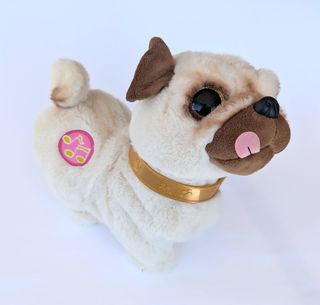 Perrito Pets Alive Poppy Pug Baila y gira.