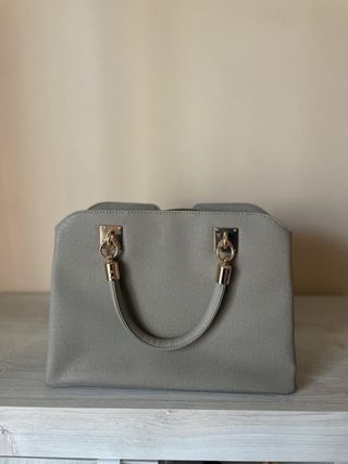 Borsa Liu Jo beige elegante – dettagli oro, chic