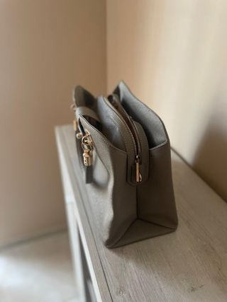 Borsa Liu Jo beige elegante – dettagli oro, chic