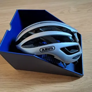 Casco ciclismo Abus Airbreaker (talla L, 59-61)