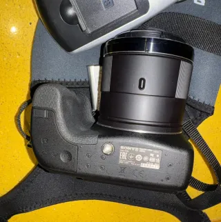 Fotocamera Sony Cyber-shot DSC-H400.