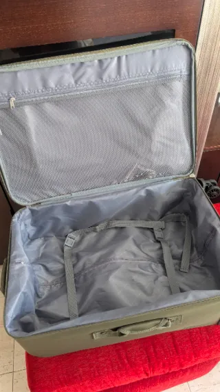 Maleta blanda a estrenar Tamaño M (70cm)