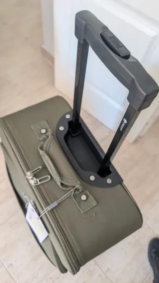 Maleta blanda a estrenar Tamaño M (70cm)