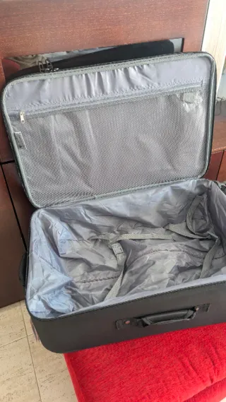 Maleta blanda a estrenar Tamaño M (70cm)