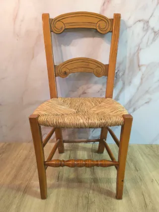 Mesa y 6 Sillas Rústicas