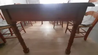 Mesa y 6 Sillas Rústicas