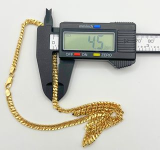 Cadena barbada de oro de 18k. Peso: 36.18 gr.