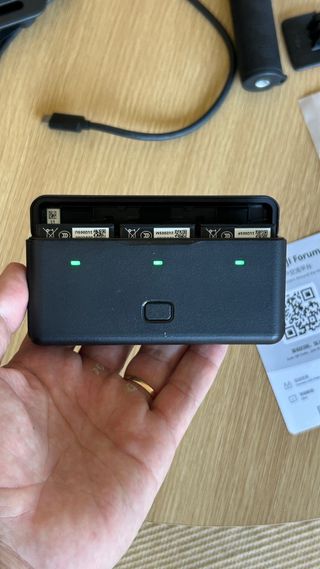 DJI Osmo Action 6 + 3 Baterías + Kit Acces