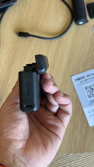 DJI Osmo Action 6 + 3 Baterías + Kit Acces