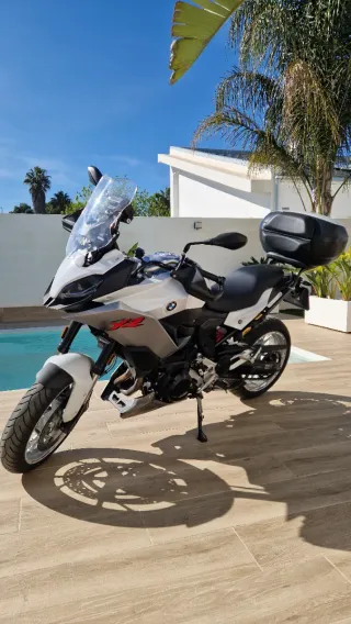 BMW F 900 XR Gris/Blanco