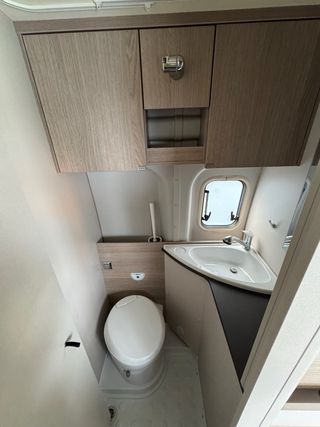 Bürstner Lineo C590 2023