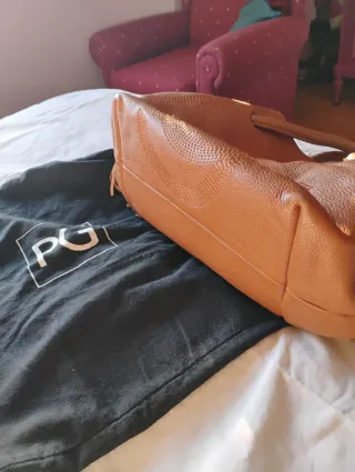 Bolso Purificación García. Tamaño mediano.